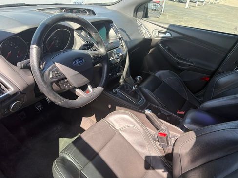 Used 2017 Ford Focus ST FWD image 6