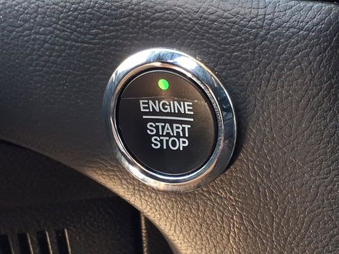 Used 2018 Ford Edge SEL image 30