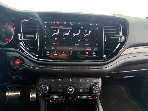 Used 2021 Dodge Durango SRT Hellcat w/ Technology Group AWD/4WD image 18