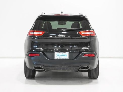 Used 2015 Jeep Cherokee Latitude w/ Cold Weather Group image 6
