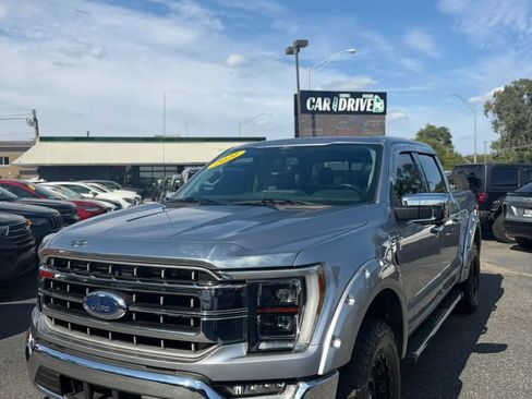 Used 2021 Ford F150 Lariat w/ Equipment Group 502A High AWD/4WD image 2