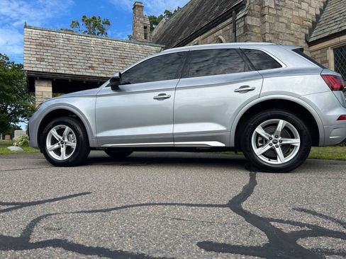 Used 2023 Audi Q5 2.0T Premium w/ Convenience Package AWD/4WD image 22