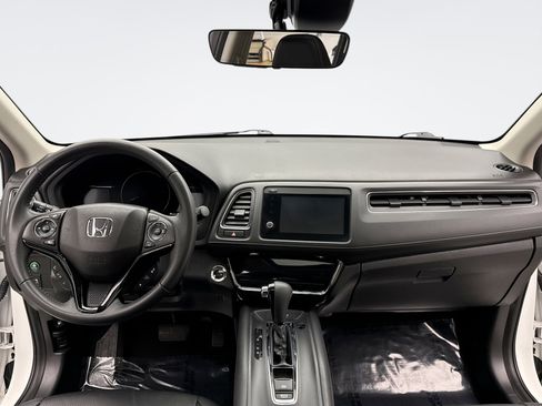 Used 2019 Honda HR-V Touring image 14
