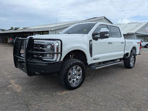 Used 2026 Ford F250 Lariat w/ Lariat Premium Package AWD/4WD image 8