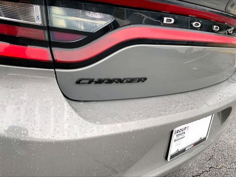 Used 2017 Dodge Charger SXT w/ Blacktop Package image 30