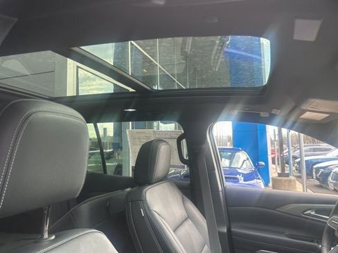 Used 2026 Chevrolet Traverse LT w/ Sun and Wheel Package image 21
