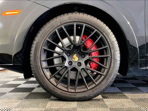 Certified 2021 Porsche Cayenne GTS AWD/4WD image 11
