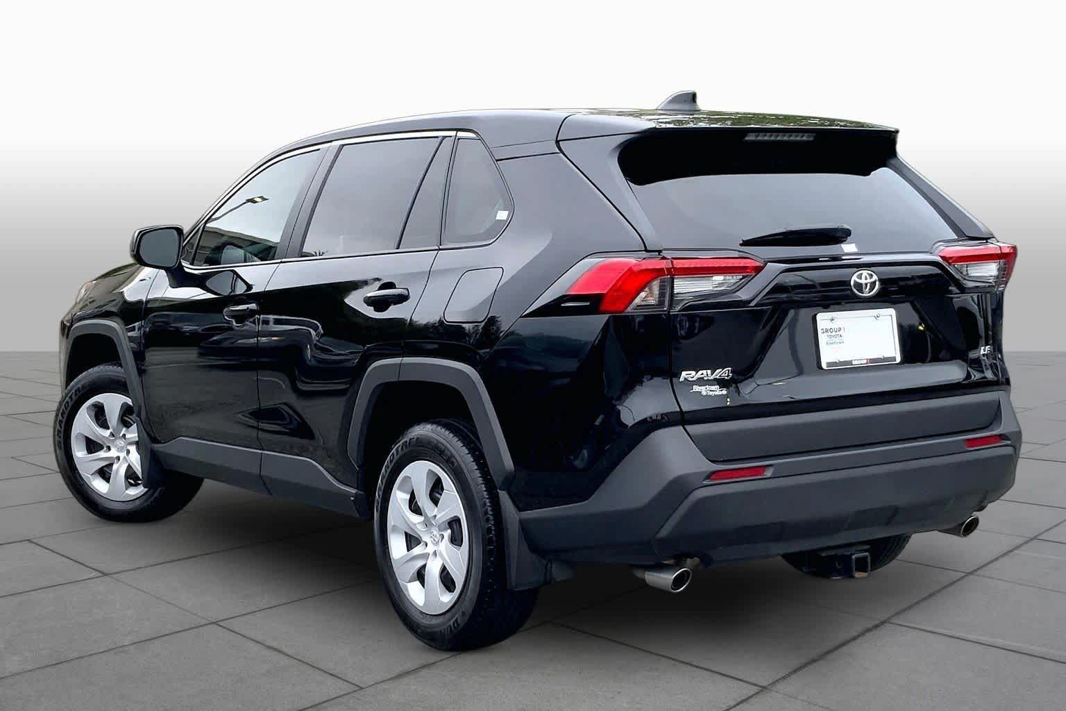 Used 2025 Toyota RAV4 LE FWD image 11