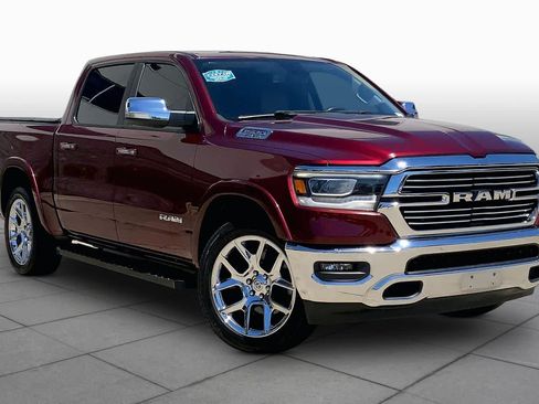 Used 2019 RAM 1500 Laramie AWD/4WD image 3