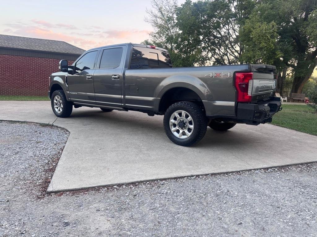 Used 2017 Ford F250 Platinum w/ Platinum Ultimate Package AWD/4WD image 15