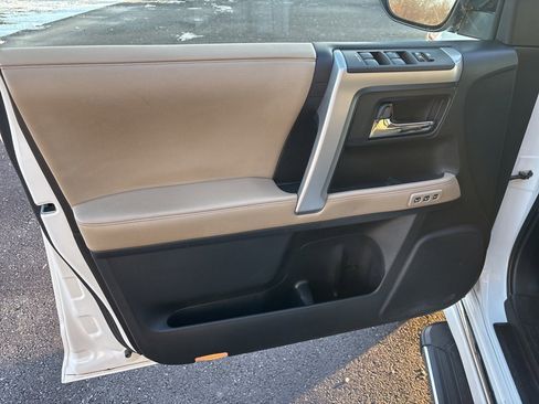 Used 2021 Toyota 4Runner Limited image 12