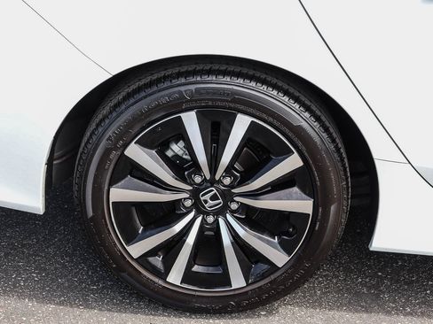 Used 2024 Honda Civic EX image 8