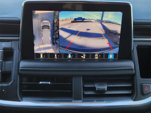 Used 2021 Chevrolet Tahoe Z71 w/ Luxury Package image 19