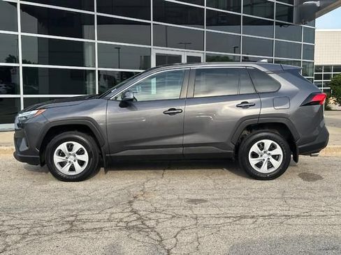 Used 2024 Toyota RAV4 LE AWD/4WD image 8