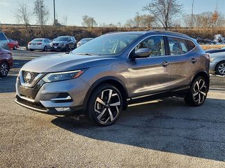 Used 2022 Nissan Rogue Sport SL w/ Premium Package video 3
