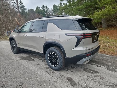New 2026 Chevrolet Traverse Z71 w/ Enhanced Driving Package image 3