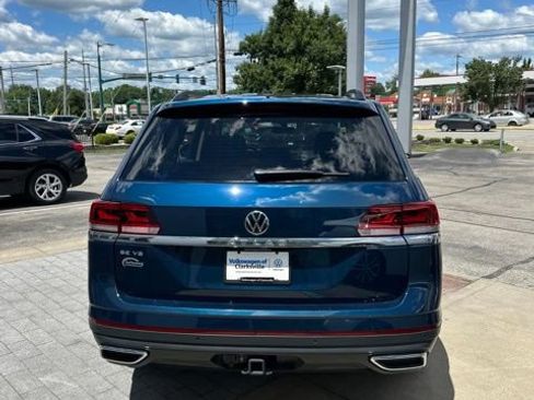 Used 2023 Volkswagen Atlas SE w/ Panoramic Sunroof Package FWD image 8