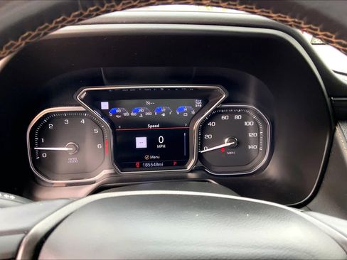 Used 2021 GMC Yukon XL AT4 w/ AT4 Premium Package AWD/4WD image 24