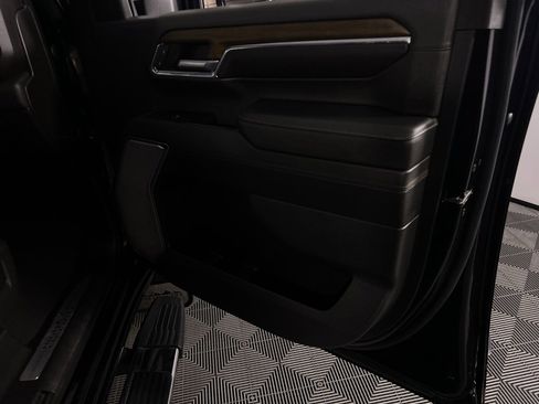 Used 2024 Chevrolet Silverado 2500 High Country w/ Technology Package image 42