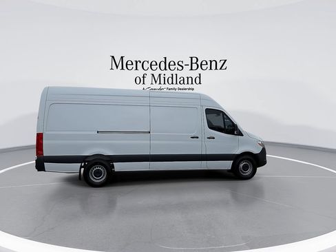 New 2026 Mercedes-Benz Sprinter 2500 image 9