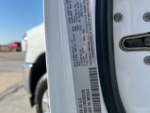 Used 2021 RAM 2500 Big Horn image 25