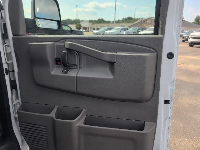 Used 2025 GMC Savana 2500 w/ Driver Convenience Package RWD image 42