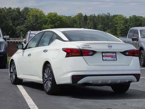 Used 2025 Nissan Altima 2.5 SV FWD image 5
