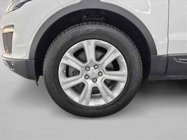 Used 2018 Land Rover Range Rover Evoque SE AWD/4WD image 28