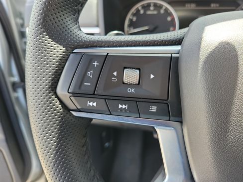 Used 2025 Mitsubishi Outlander SE FWD image 21