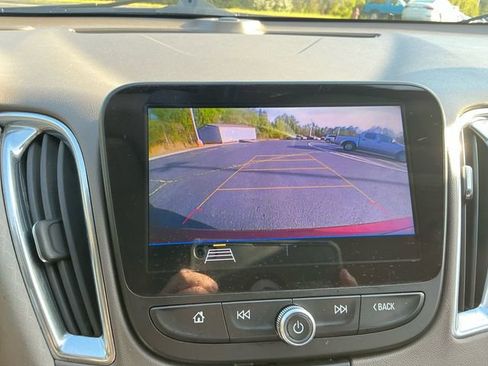 Used 2019 Chevrolet Malibu LT w/ Driver Confidence Package II image 20