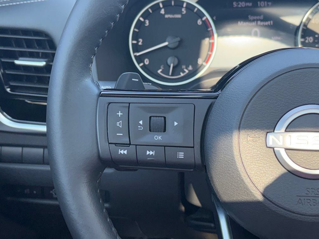 Certified 2023 Nissan Rogue SL FWD image 12