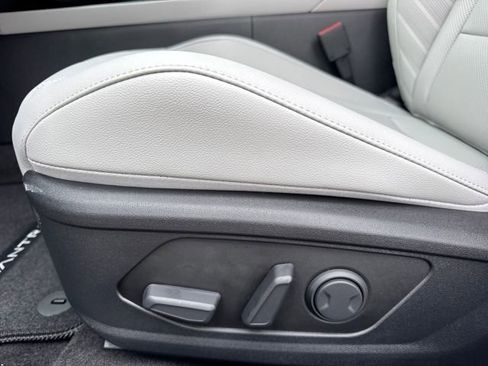 New 2026 Hyundai Elantra Limited FWD image 12