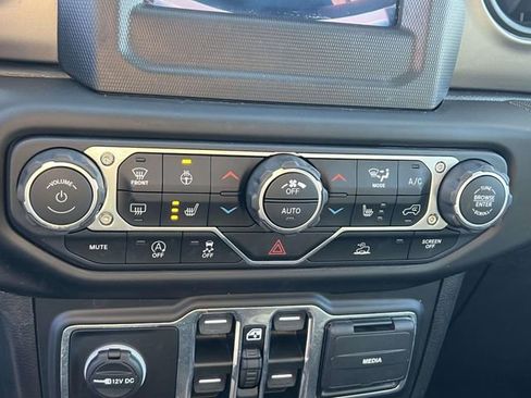 Used 2021 Jeep Wrangler Unlimited Sport image 28