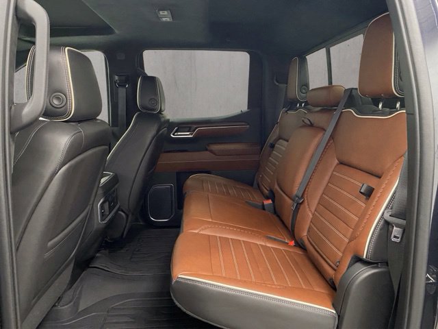 Used 2023 GMC Sierra 1500 Denali Ultimate AWD/4WD image 9