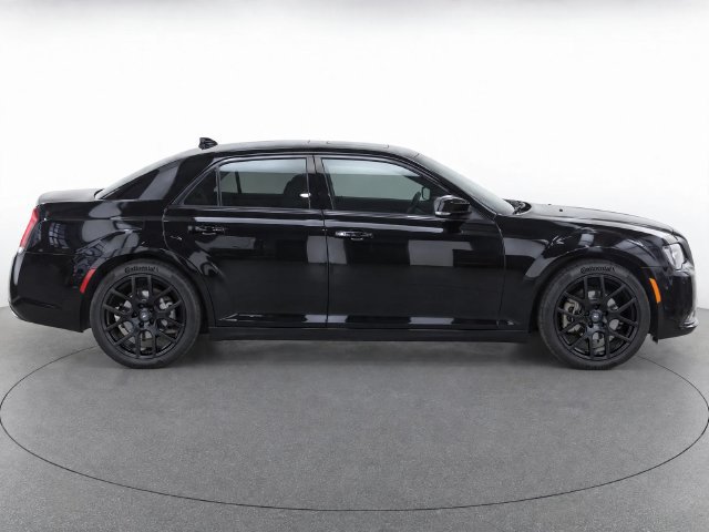 Used 2022 Chrysler 300 S RWD image 8