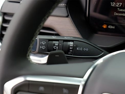 New 2026 GMC Acadia Denali w/ Super Cruise Package image 17