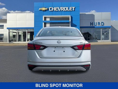 Used 2024 Nissan Altima 2.5 SV FWD image 5