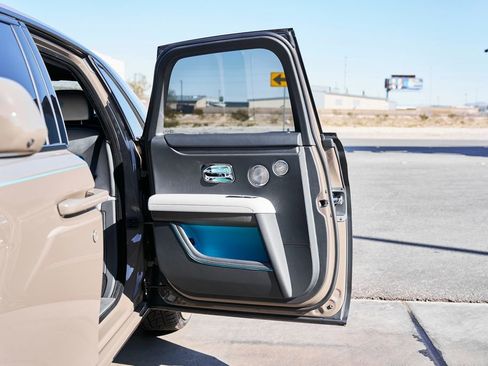 Used 2025 Rolls-Royce Ghost AWD/4WD image 31