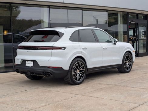 New 2026 Porsche Cayenne image 9