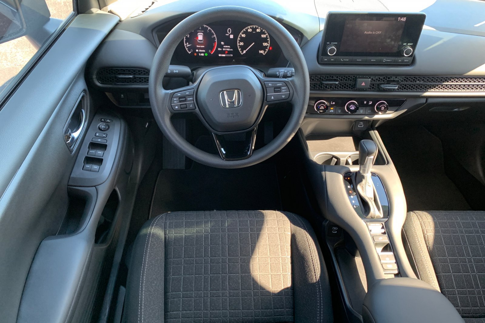Certified 2025 Honda HR-V LX image 18