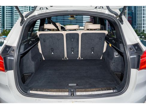 Used 2019 BMW X1 sDrive28i image 9