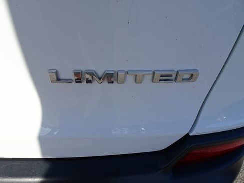 Used 2019 Jeep Cherokee Limited AWD/4WD image 41