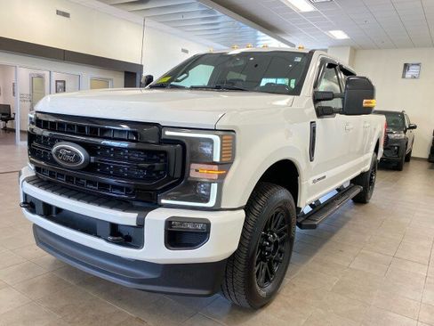 Used 2022 Ford F250 Lariat w/ Black Appearance Package AWD/4WD image 4