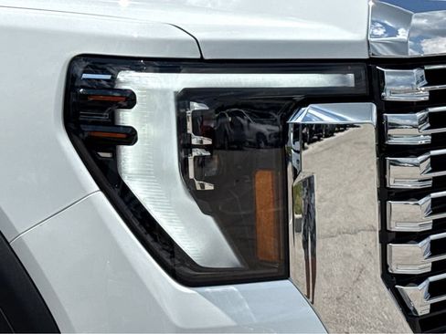 New 2026 GMC Sierra 2500 Denali w/ Denali Reserve Package AWD/4WD image 19