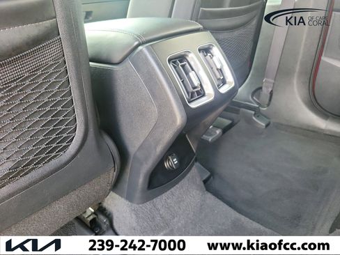 Certified 2025 Kia Sorento LX FWD image 15