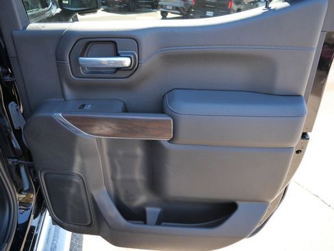 Used 2021 GMC Sierra 1500 SLT w/ SLT Convenience Package image 17