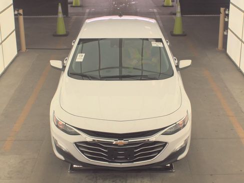 Used 2024 Chevrolet Malibu LS image 2