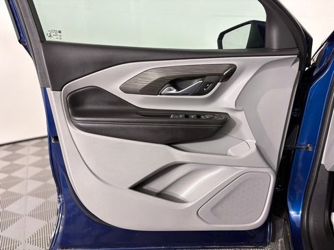 Used 2022 GMC Terrain SLE FWD image 15