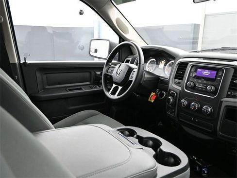 Used 2017 RAM 1500 Express image 13