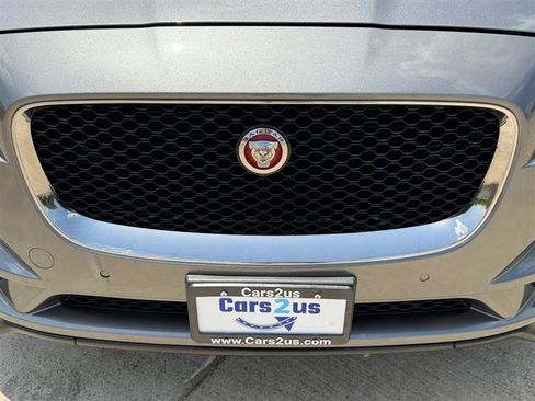 Used 2017 Jaguar F-PACE Premium AWD/4WD image 12
